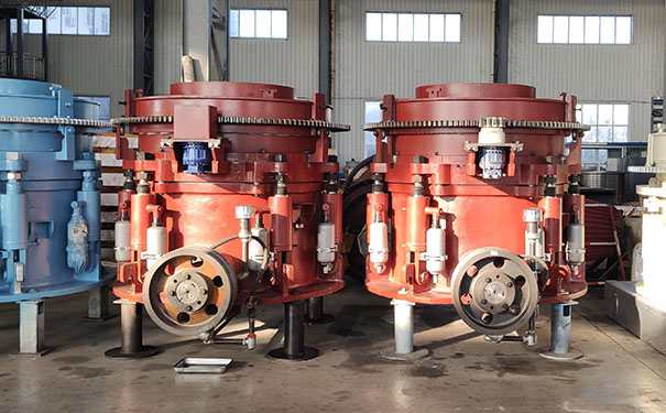 云南單缸液壓圓錐破碎機(jī)現(xiàn)場(chǎng)視頻圖片