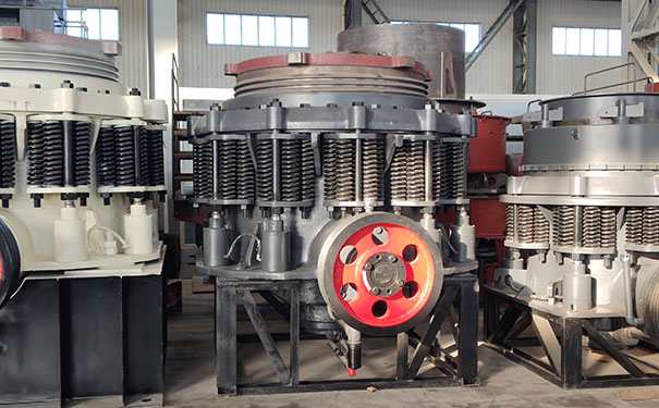 遼寧多缸液壓圓錐破碎機現場視頻圖片