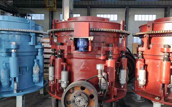 湖南多缸液壓圓錐破碎機現場視頻圖片