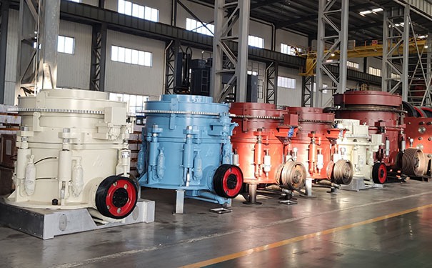 廣東單缸液壓圓錐破碎機(jī)現(xiàn)場視頻圖片