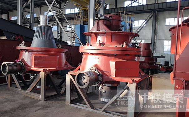 廣東多缸液壓圓錐破碎機(jī)現(xiàn)場視頻圖片