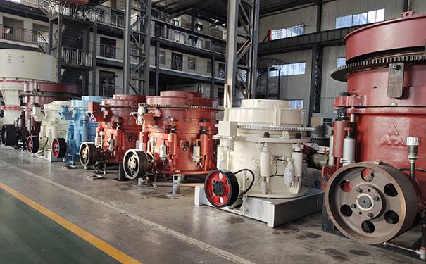 湖北多缸液壓圓錐破碎機(jī)現(xiàn)場視頻圖片