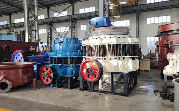 西藏多缸液壓圓錐破碎機現(xiàn)場視頻圖片