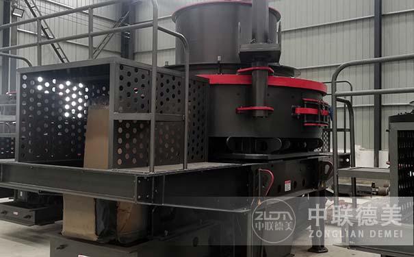 沖擊式破碎機(jī)工作原理圖