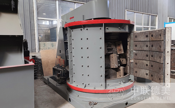 復(fù)合式破碎機(jī)