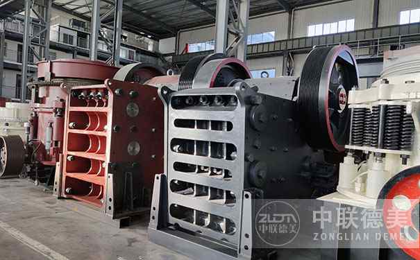 立式板錘制砂機？